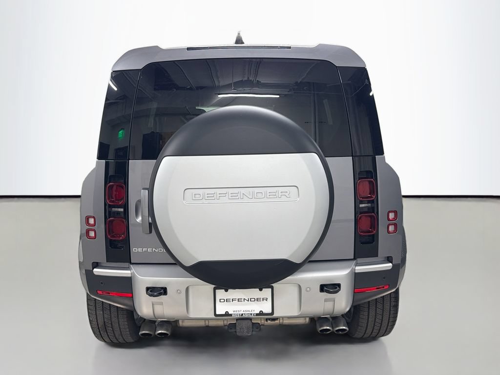 Used 2024 Land Rover Defender 110 SE AWD/4WD image 10