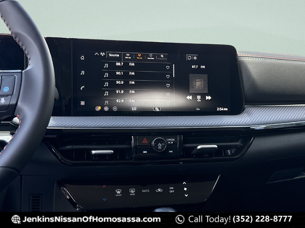 New 2026 Nissan Kicks SR AWD/4WD image 31