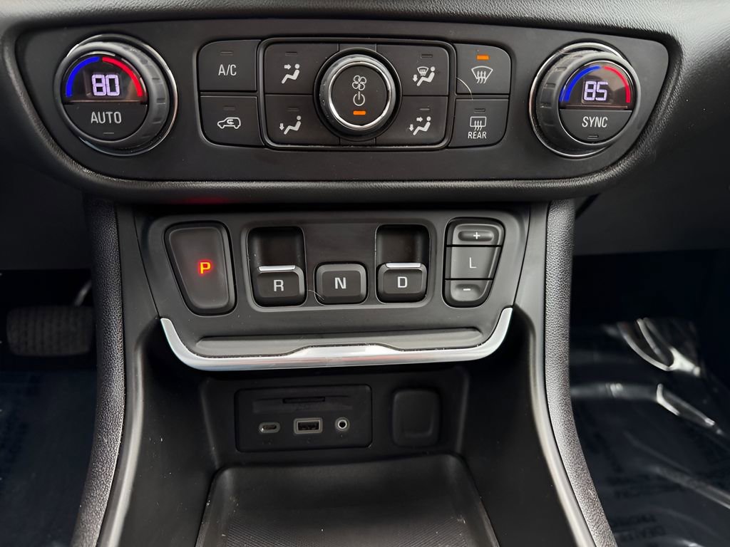 Used 2018 GMC Terrain Denali w/ Advanced Safety Package AWD/4WD image 27