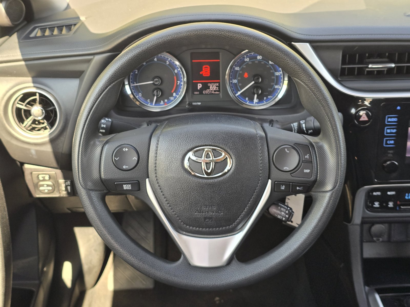 Used 2019 Toyota Corolla LE FWD image 14