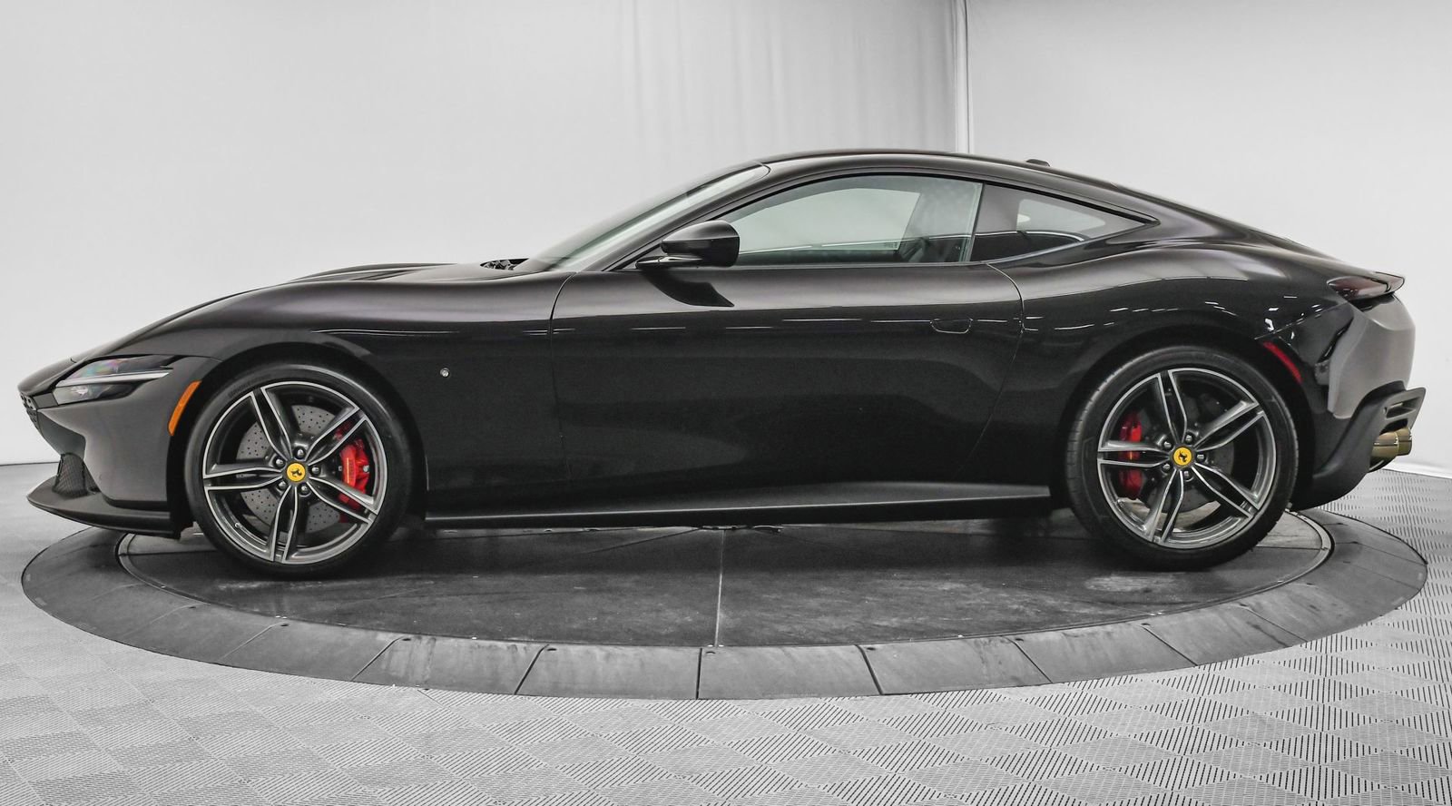 Certified 2023 Ferrari Roma image 5