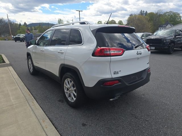 Certified 2016 Jeep Cherokee Latitude AWD/4WD image 4