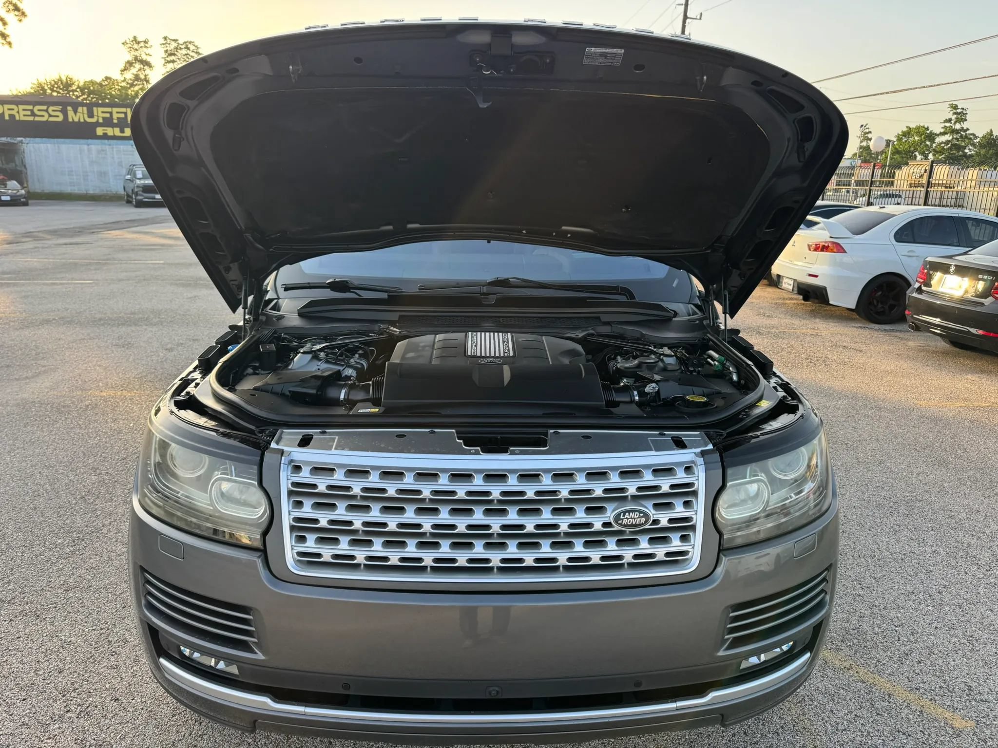Used 2016 Land Rover Range Rover Supercharged AWD/4WD image 40