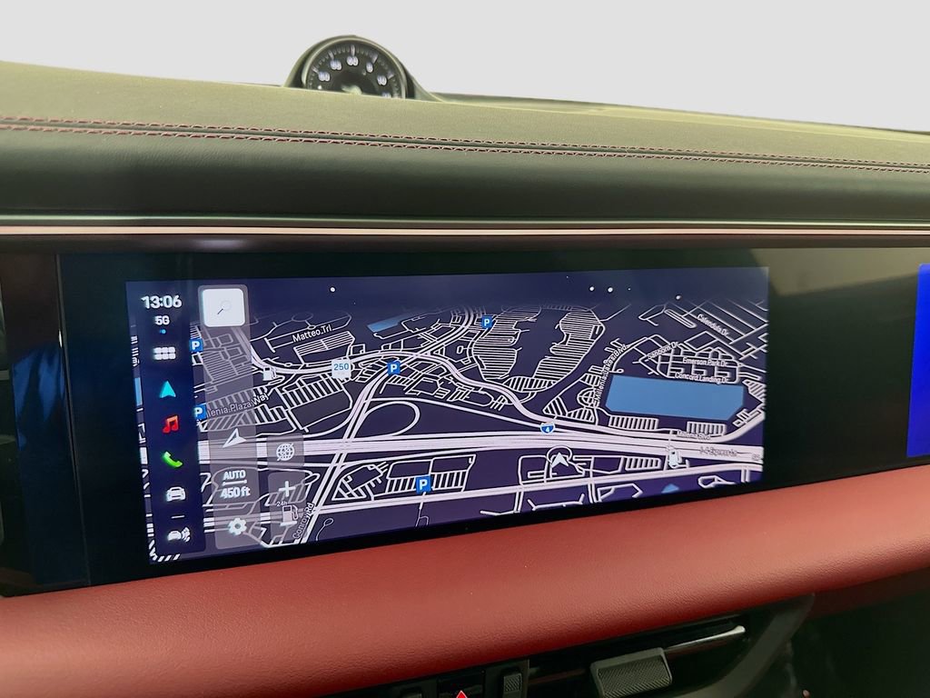 Used 2025 Porsche Macan 4S Electric image 16