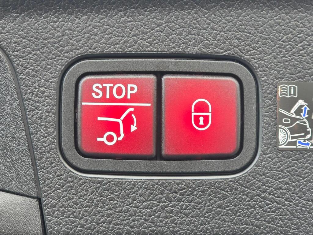 New 2026 Mercedes-Benz GLE 63 AMG S image 23