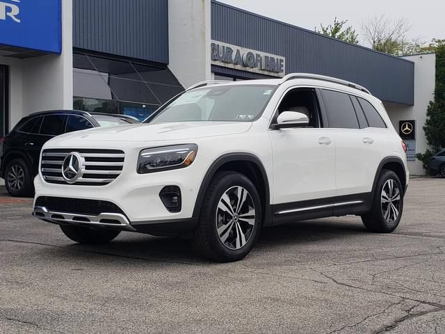 New 2025 Mercedes-Benz GLB 250 4MATIC image 2