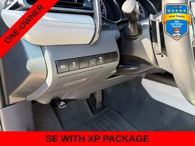 Used 2022 Toyota Camry SE FWD image 15