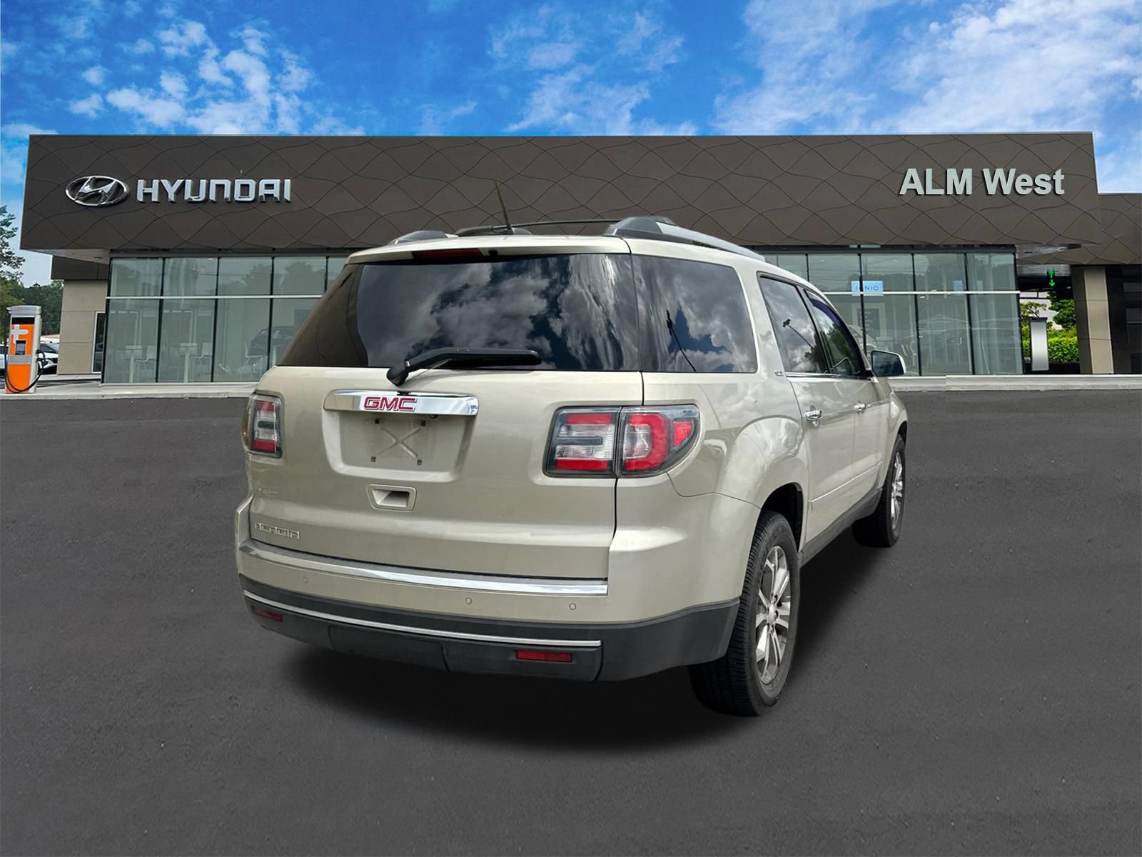 Used 2016 GMC Acadia SLT w/ Open Road Package FWD image 5