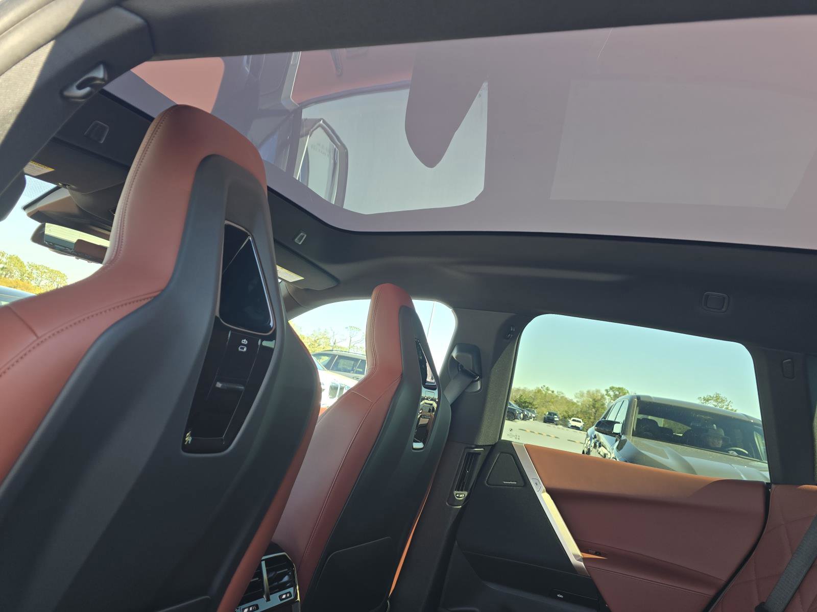 New 2026 BMW iX xDrive60 w/ Executive Package image 23