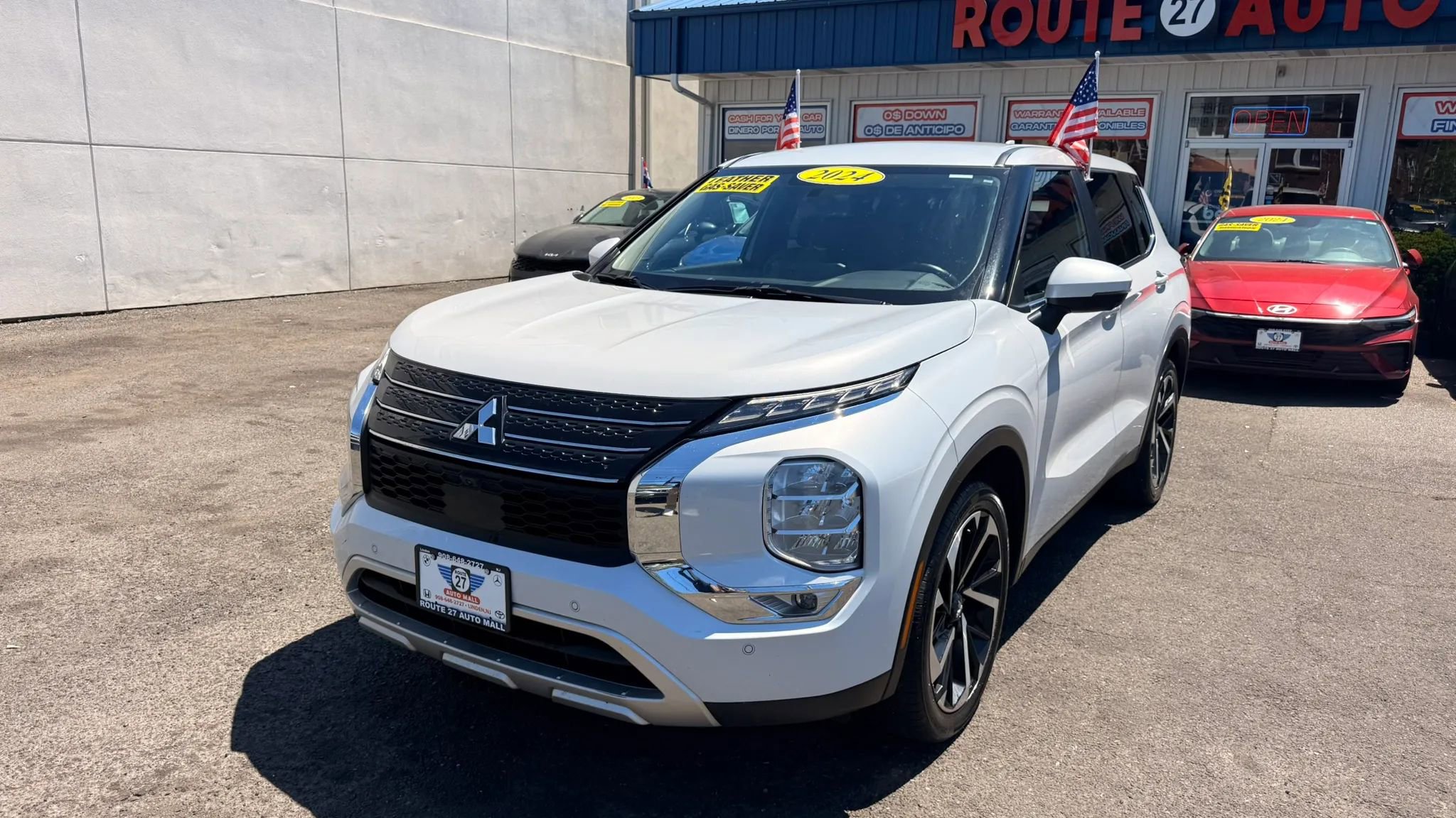 Used 2024 Mitsubishi Outlander FWD image 4