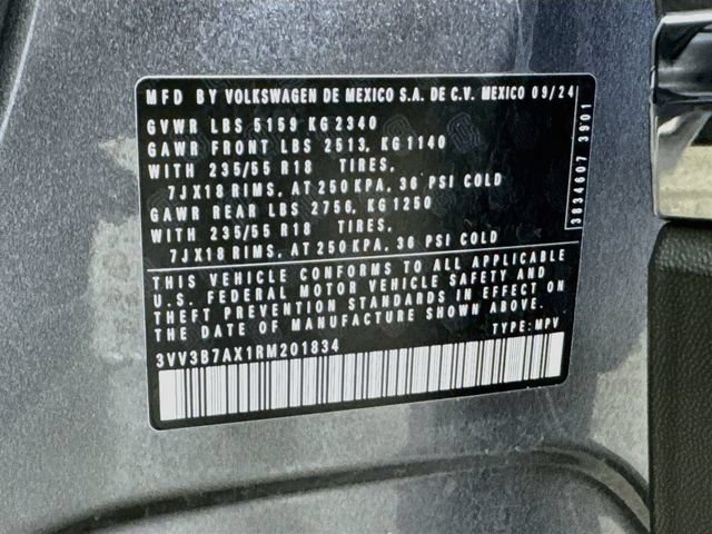 Used 2024 Volkswagen Tiguan SE FWD image 32