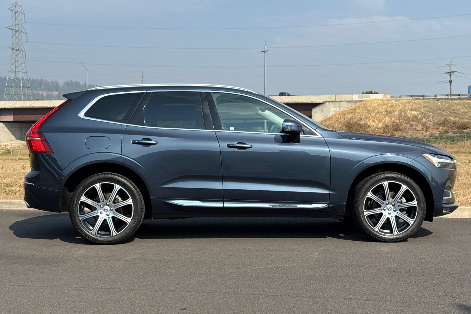 Used 2021 Volvo XC60 T5 Inscription w/ Protection Package Premier AWD/4WD image 2