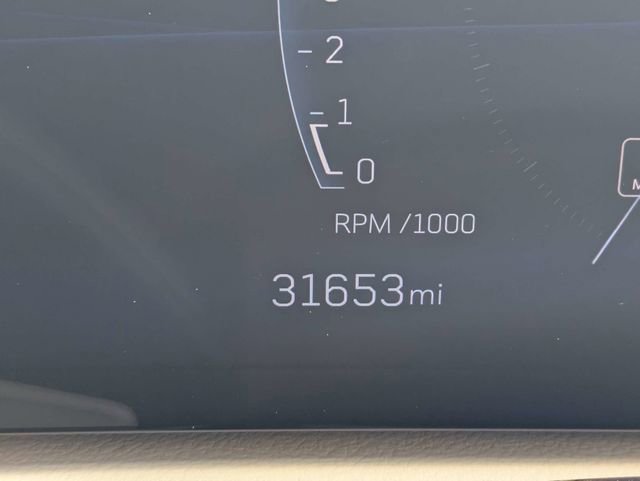 Used 2025 Cadillac XT4 Premium Luxury FWD image 30