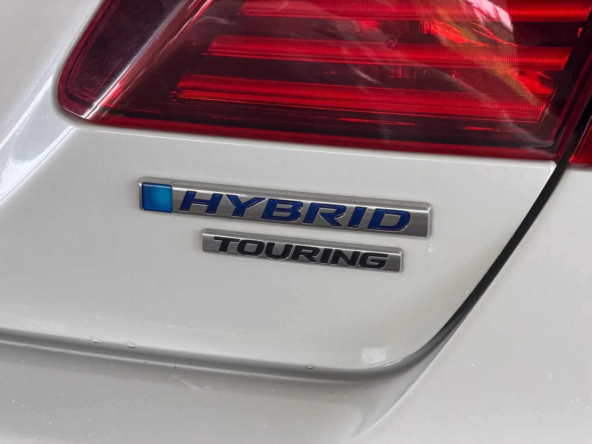 Used 2017 Honda Accord Touring image 12