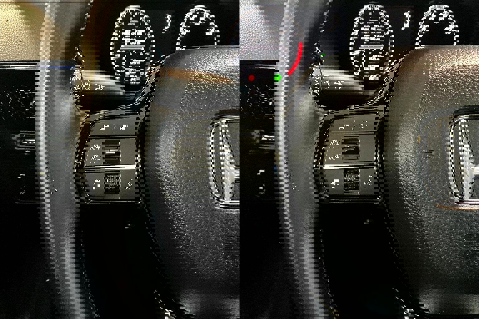 Used 2025 Honda CR-V EX-L image 20