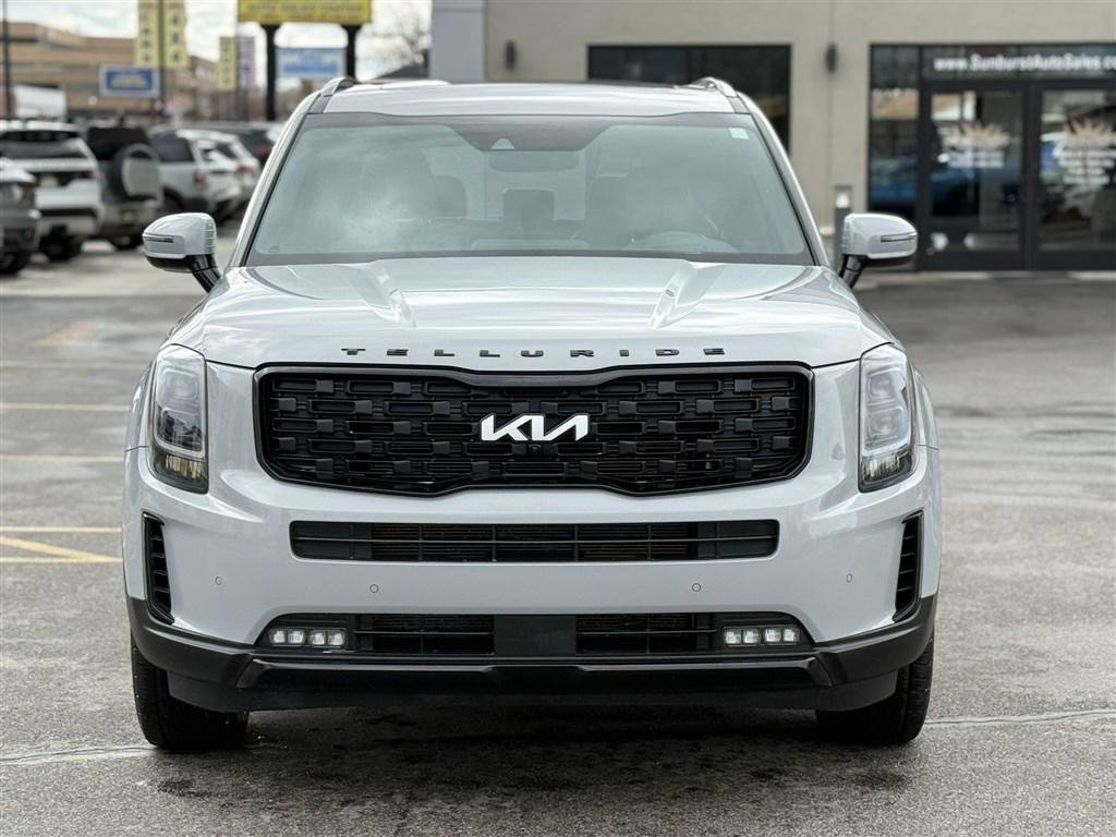 Used 2022 Kia Telluride SX w/ SX Prestige Package image 2