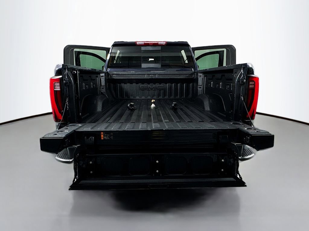 Used 2024 GMC Sierra 3500 SLT w/ SLT Convenience Package AWD/4WD image 24