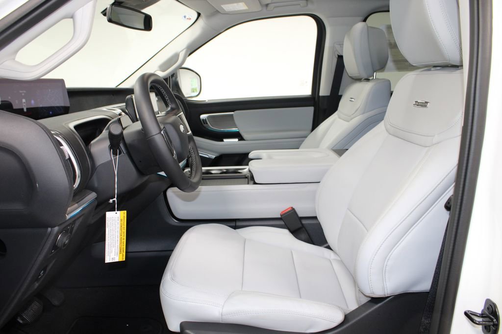 New 2026 Ford Expedition Platinum image 21