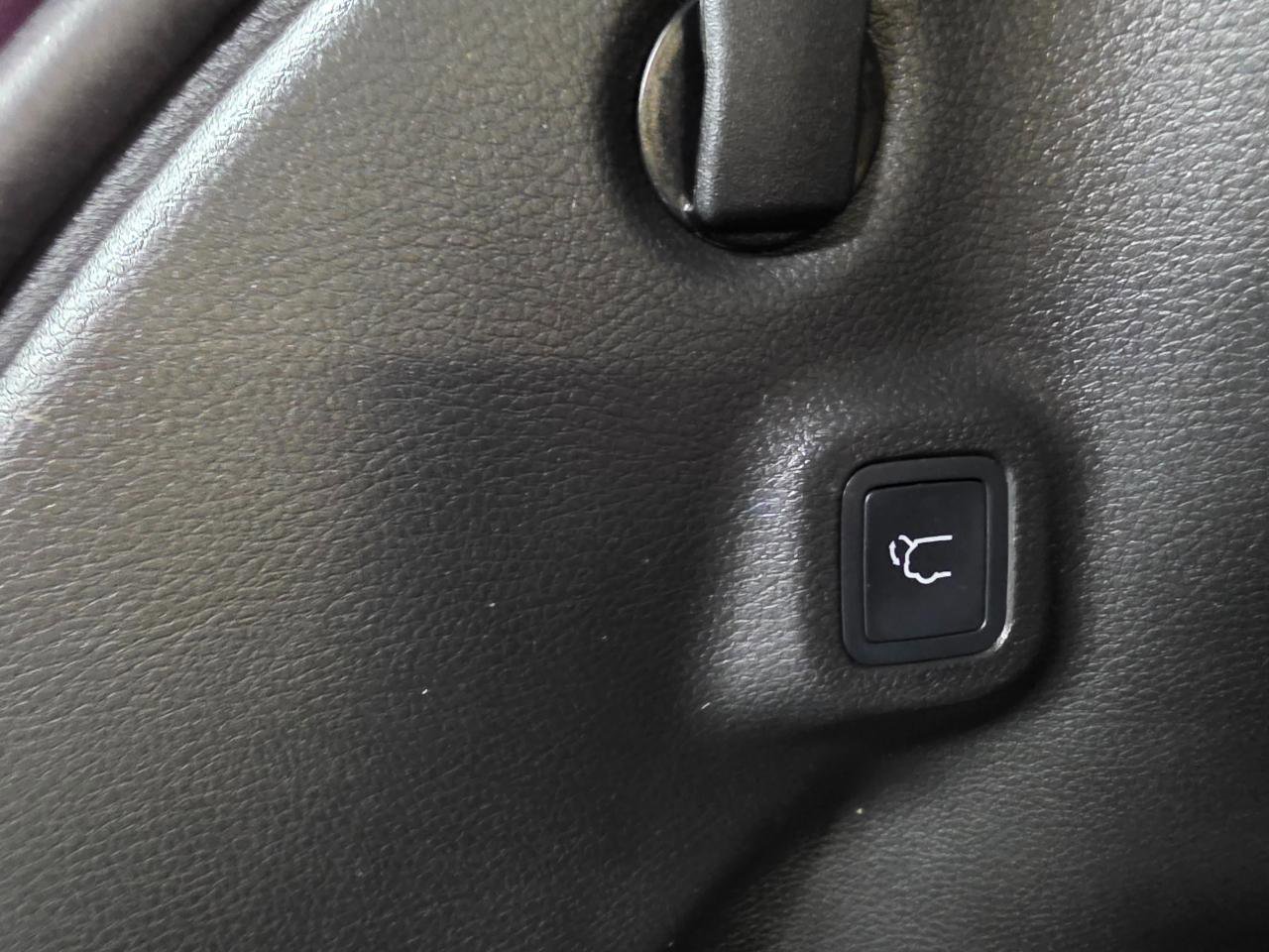 Used 2022 Jeep Compass Limited w/ Elite Group image 22