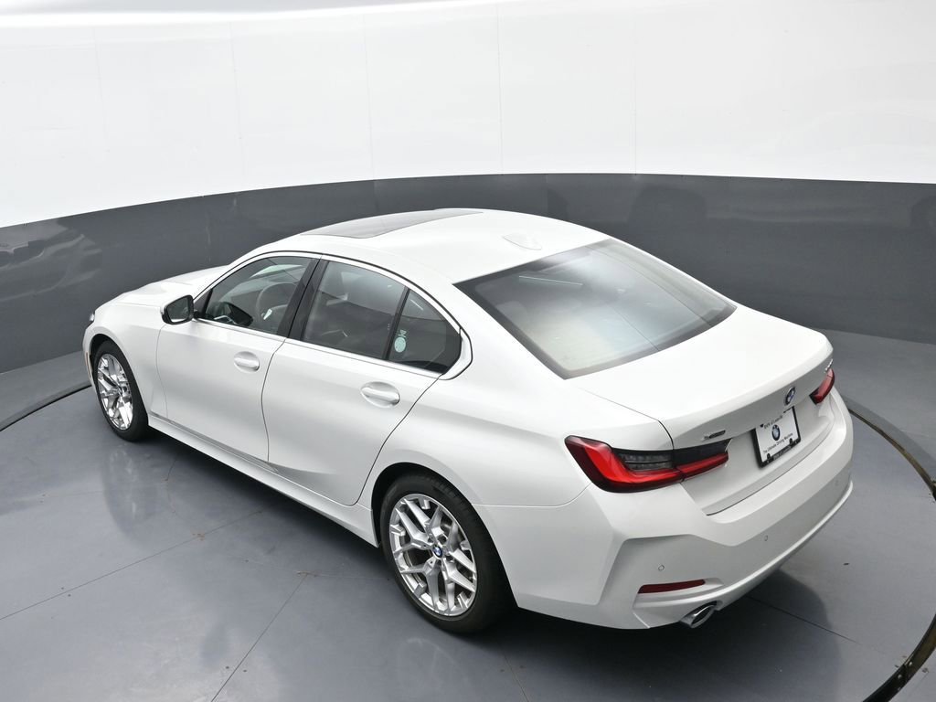New 2025 BMW 330i xDrive Sedan w/ Convenience Package image 33