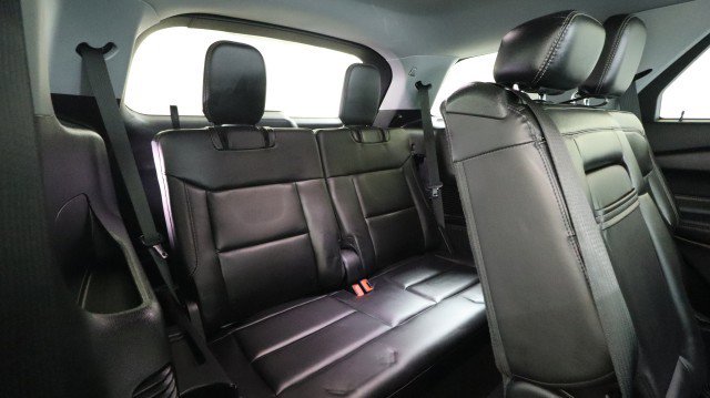 Used 2021 Ford Explorer XLT w/ Equipment Group 202A AWD/4WD image 12