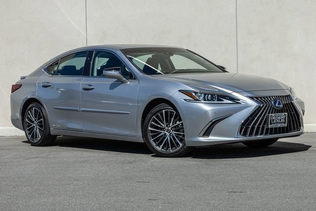 Used 2022 Lexus ES 300h w/ Premium Package image 16