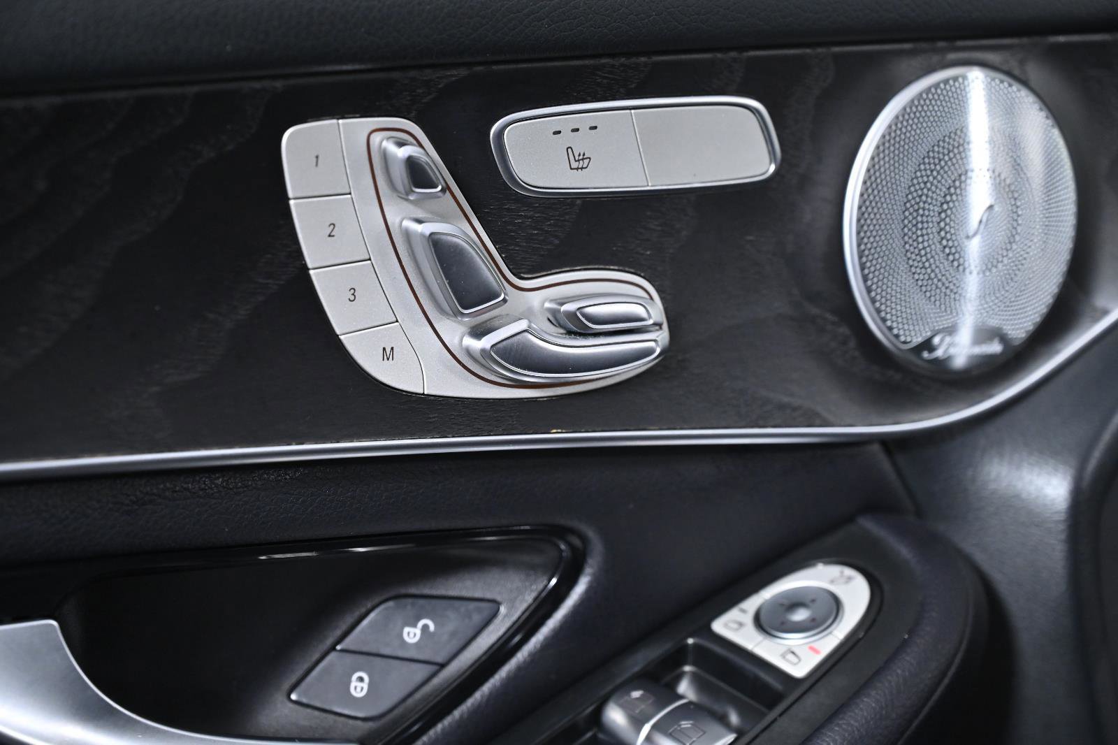 Used 2018 Mercedes-Benz GLC 300 4MATIC image 21