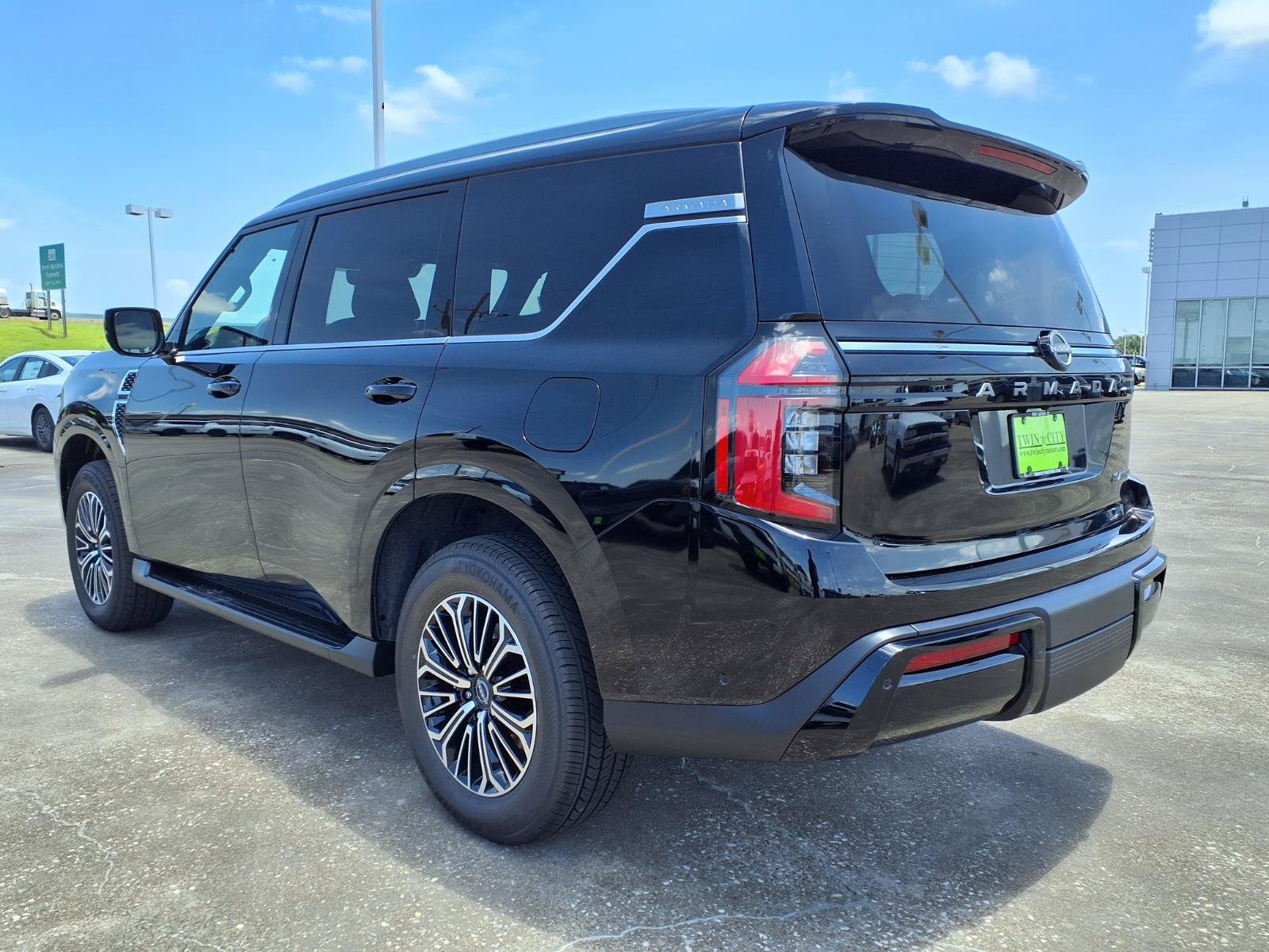New 2026 Nissan Armada Platinum AWD/4WD image 7