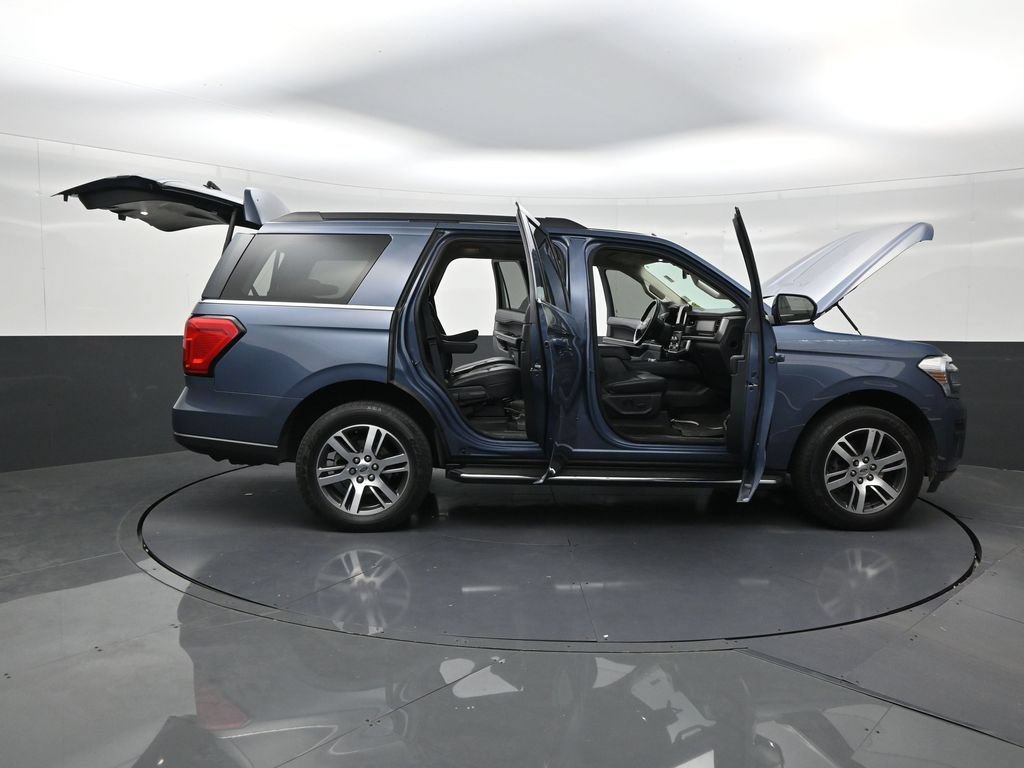 Used 2023 Ford Expedition XLT RWD image 29