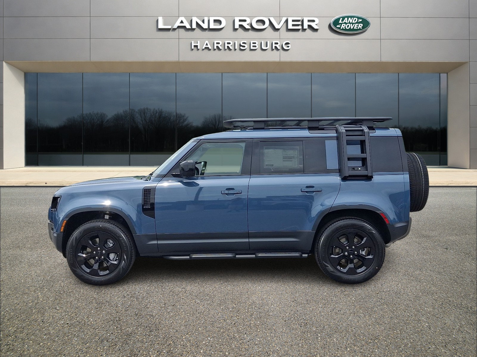 Used 2026 Land Rover Defender 110 S AWD/4WD image 2
