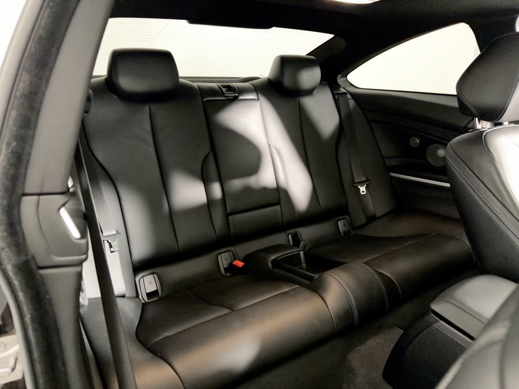 Used 2020 BMW 440i xDrive Coupe w/ M Sport Package AWD/4WD image 29