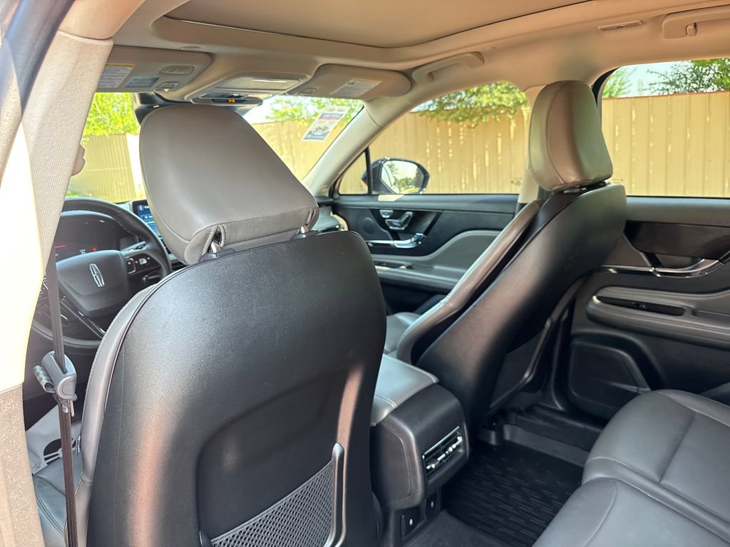 Certified 2025 Lincoln Corsair AWD w/ Equipment Group 101A image 24