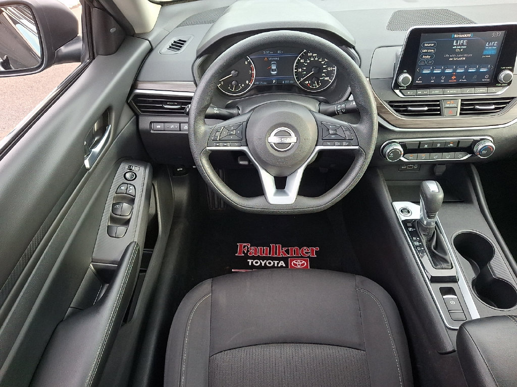 Used 2025 Nissan Altima 2.5 SV AWD/4WD image 11