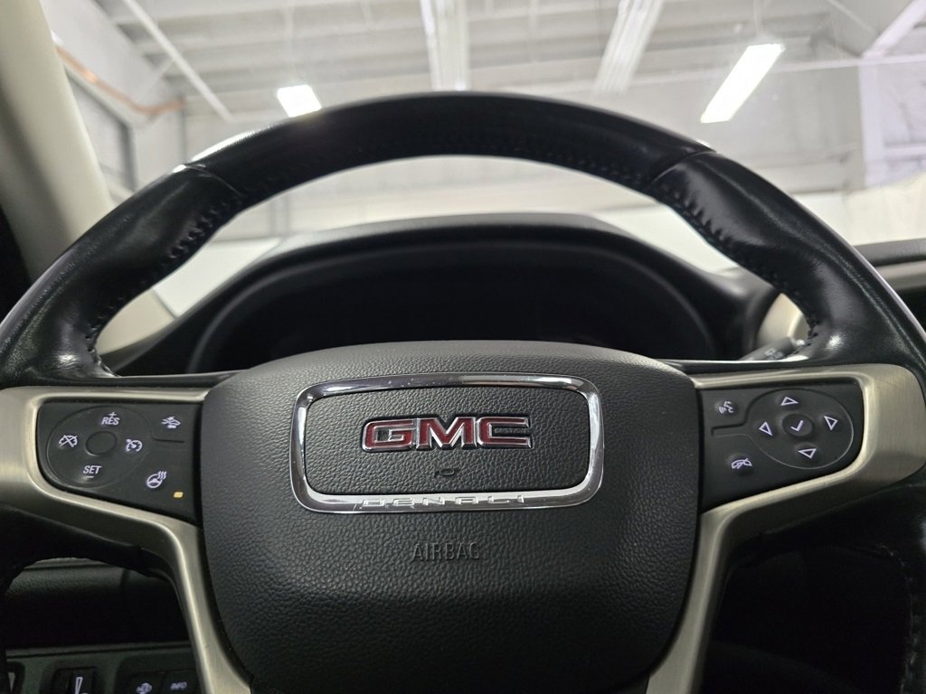 Used 2021 GMC Acadia Denali w/ Denali Technology Package image 28