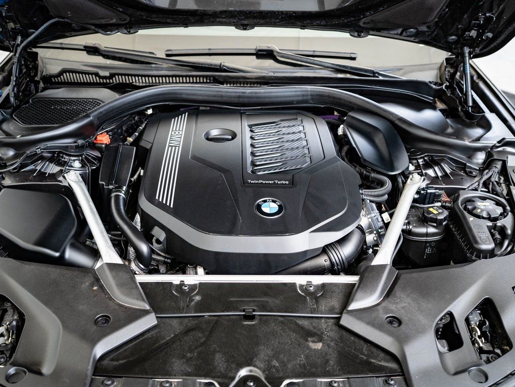 Used 2023 BMW 540i w/ M Sport Package RWD image 37
