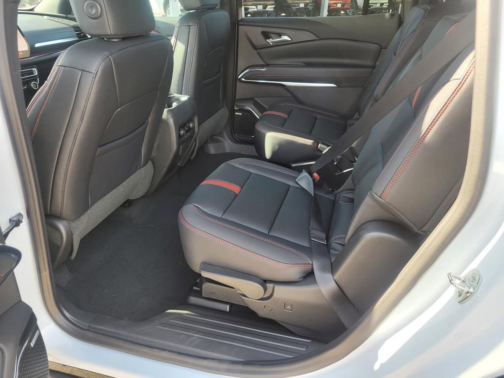 New 2026 Chevrolet Traverse RS image 7