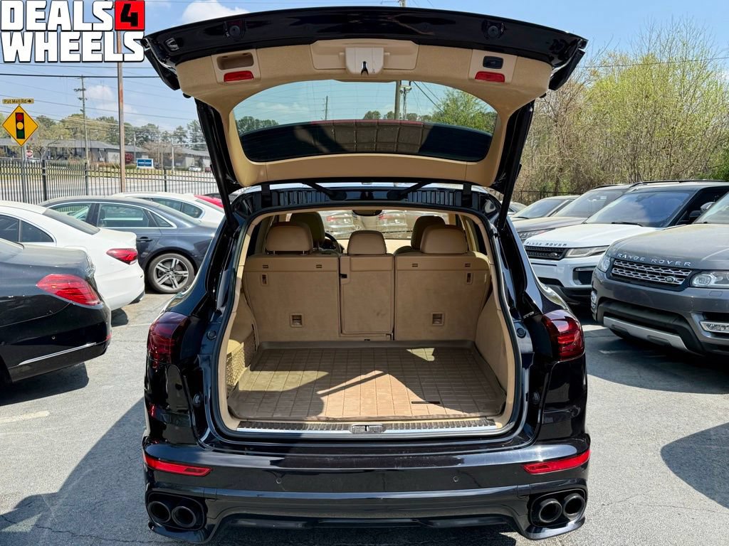Used 2016 Porsche Cayenne GTS AWD/4WD image 11