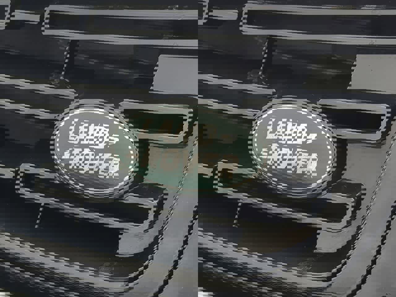 Certified 2025 Land Rover Range Rover Evoque Dynamic SE image 12