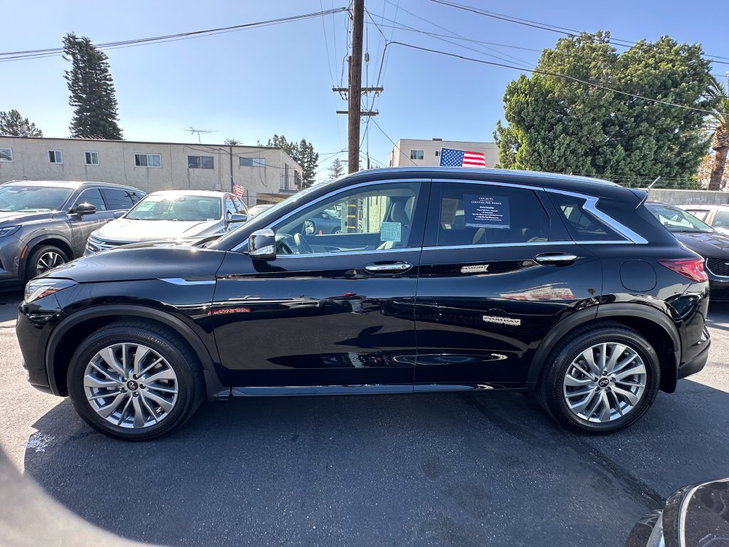 Used 2023 INFINITI QX50 Luxe FWD image 3