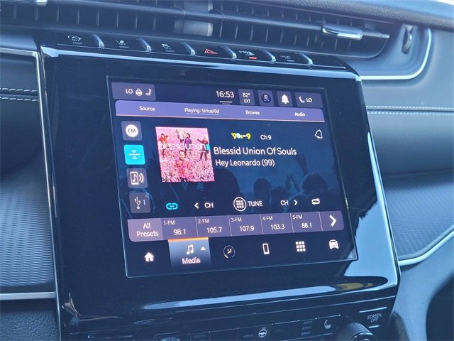 Certified 2024 Jeep Grand Cherokee L Laredo image 9