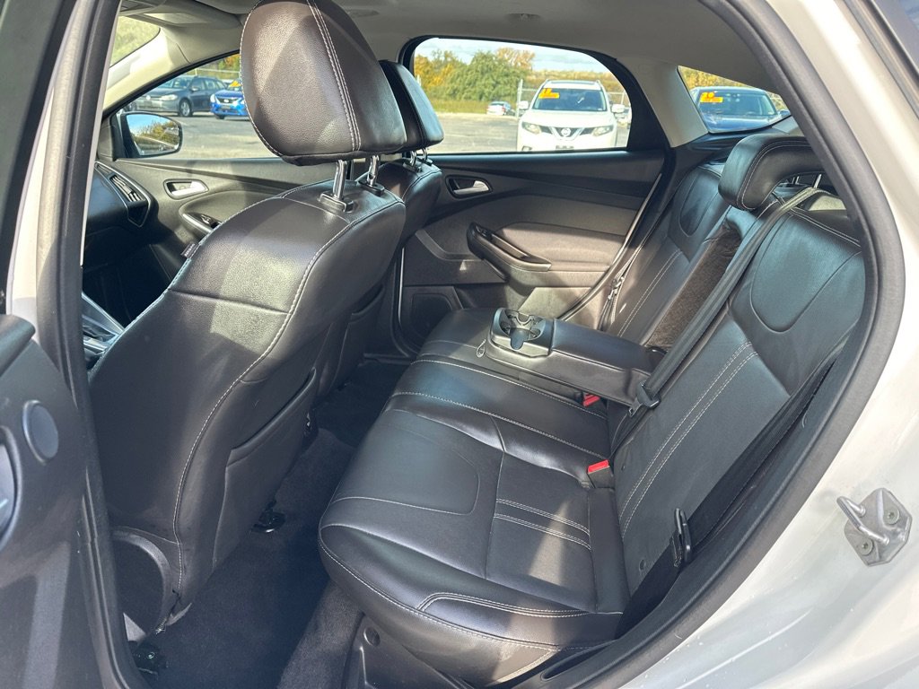 Used 2014 Ford Focus Titanium FWD image 11