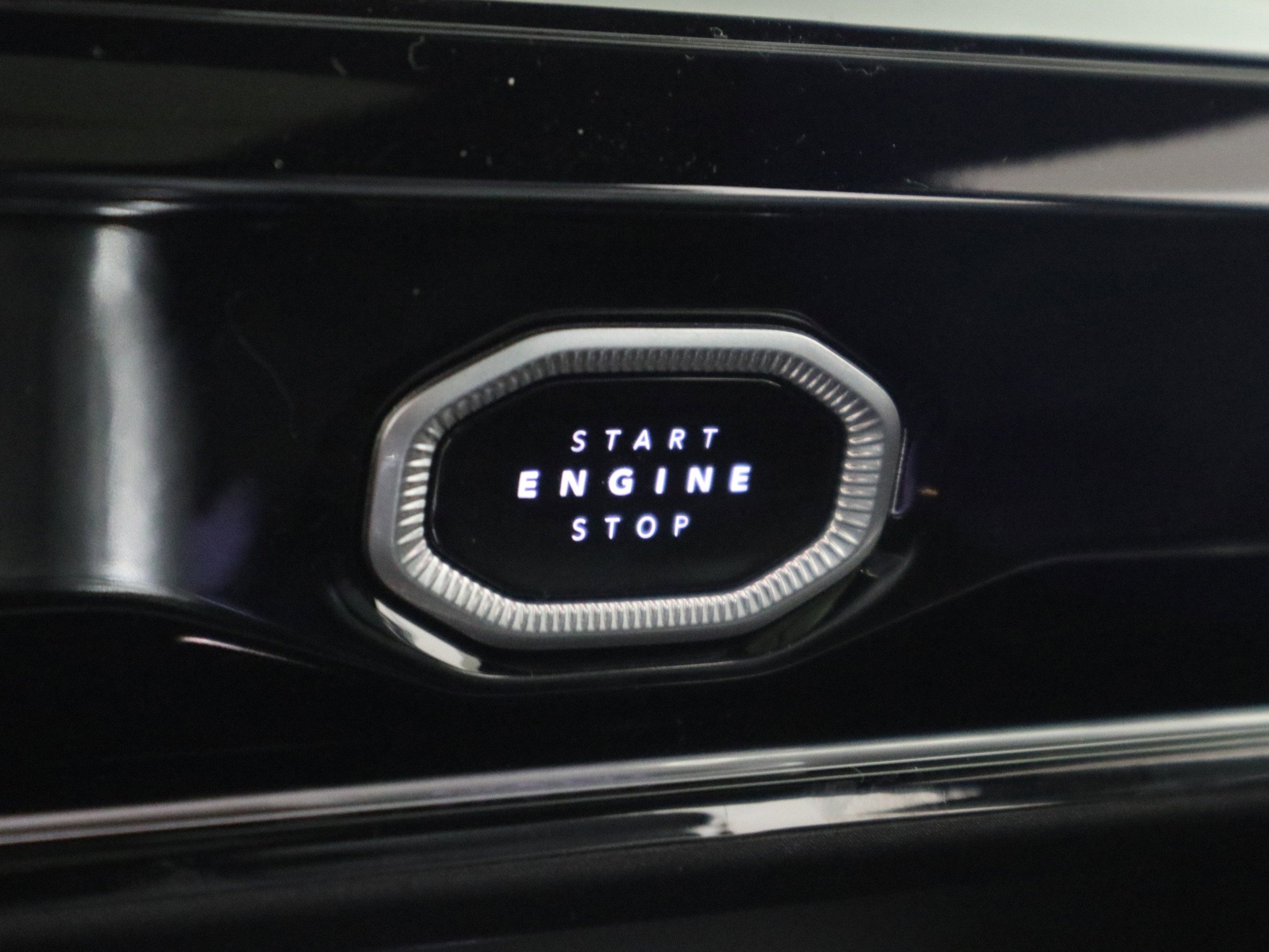 New 2026 Jeep Grand Cherokee Limited AWD/4WD image 32