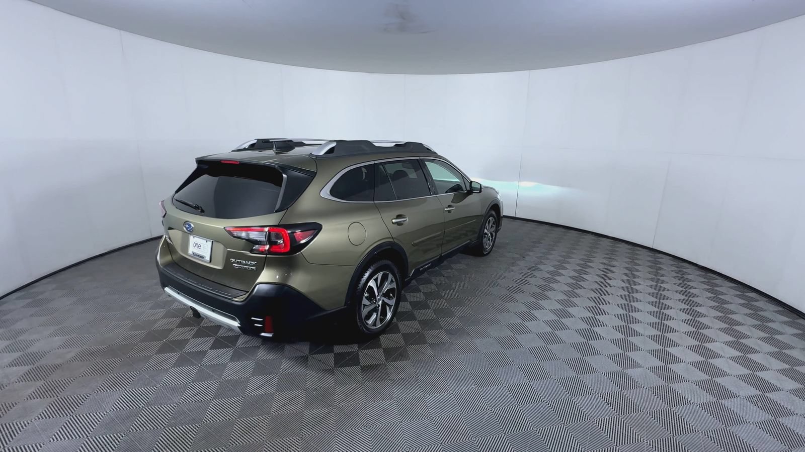 Used 2020 Subaru Outback Touring XT AWD/4WD image 8