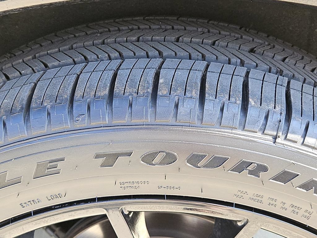 Used 2022 Dodge Durango R/T w/ Blacktop Package RWD image 47