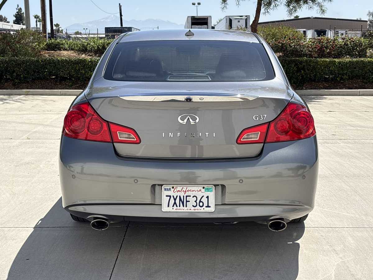 Used 2011 INFINITI G37 Journey w/ Premium Pkg RWD image 4