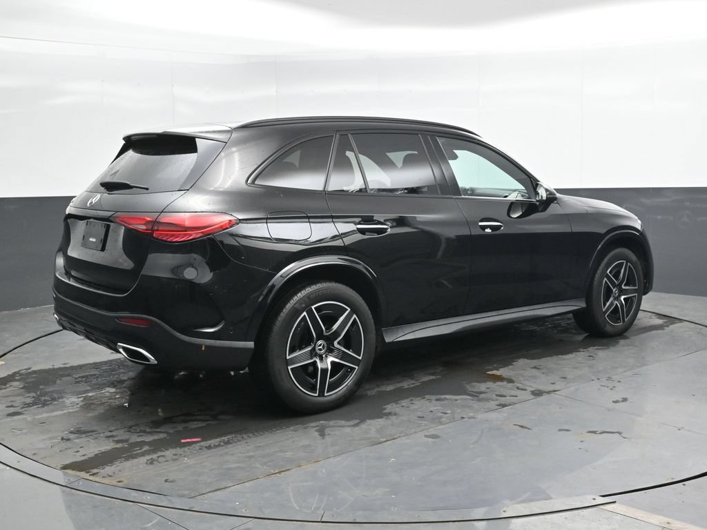 Used 2023 Mercedes-Benz GLC 300 image 2