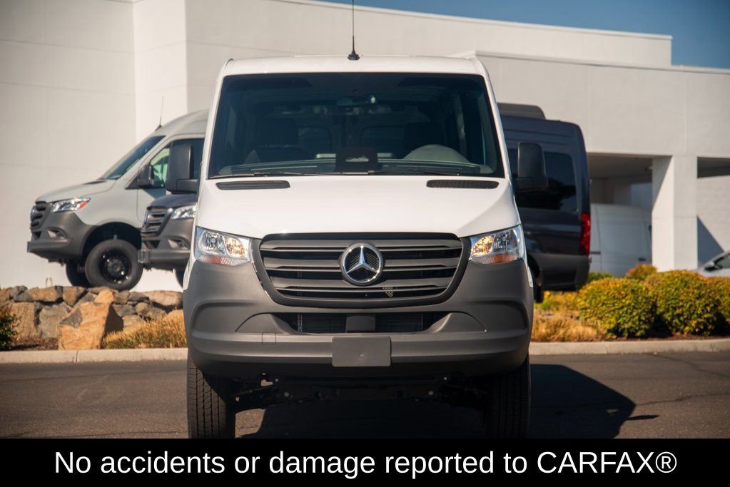 Used 2025 Mercedes-Benz Sprinter 2500 image 2