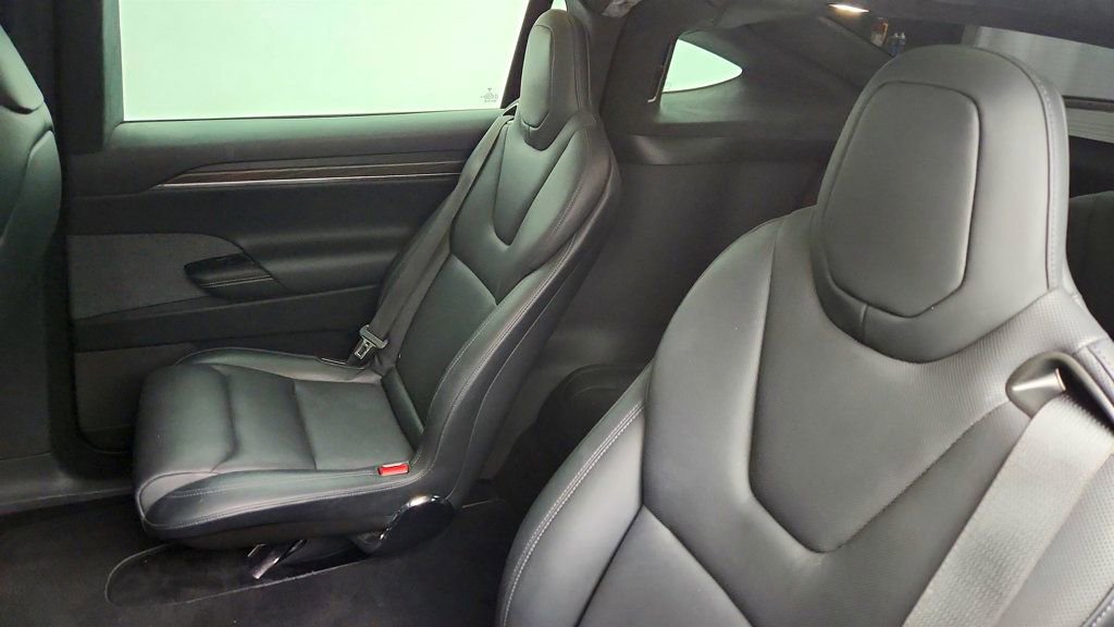 Used 2022 Tesla Model X image 26