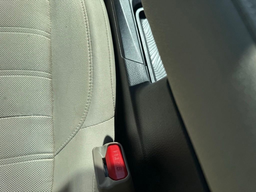 Used 2019 Honda CR-V LX image 29