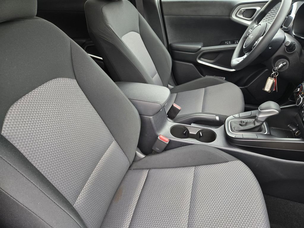 Certified 2025 Kia Soul LX w/ LX Technology Package FWD image 19